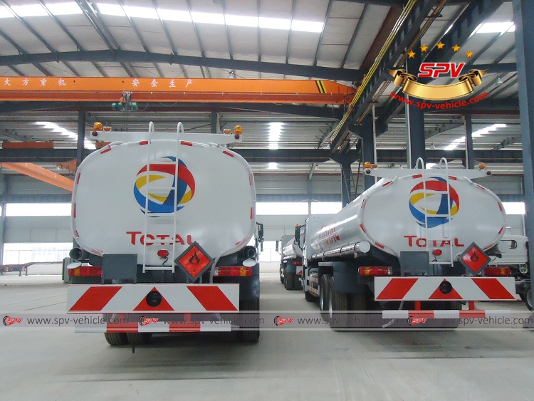 Fuel Tank Truck Sinotruk - HOWO - B Fuel Tank Truck Sinotruk - HOWO - B